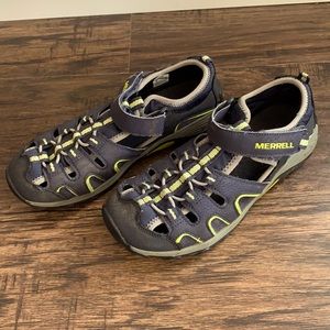 Merrell boys size 5